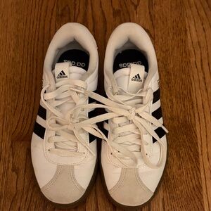 Adidas VL Court Sneakers